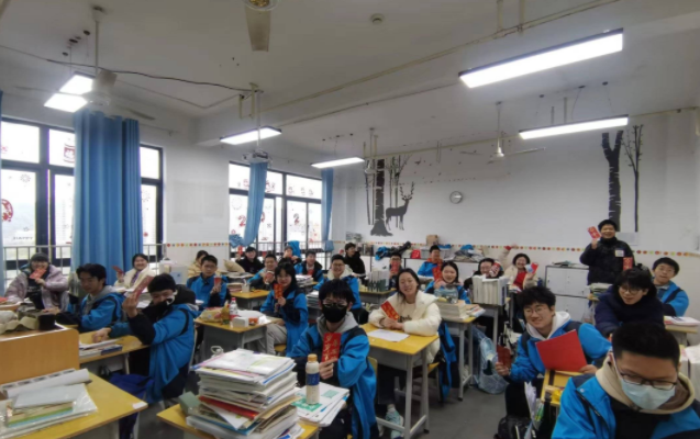 教师指导下推动主动发展在严谨学业质量